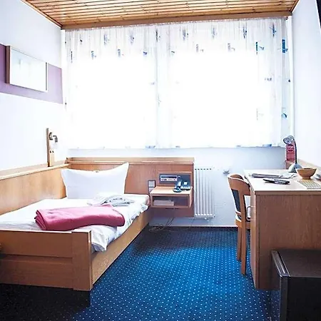 City Hotel Hanau 3*